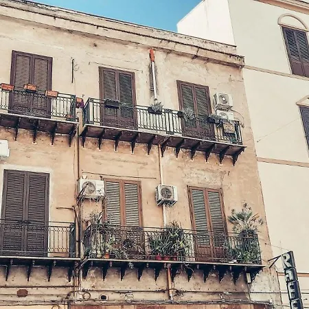 Plumeria - Vacanze In Centro A Zona Politeama Appartamento *